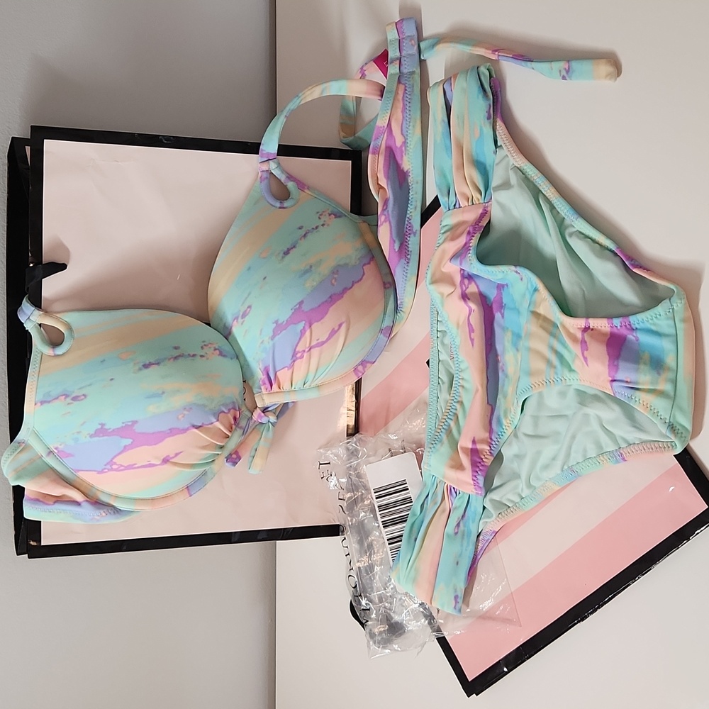 Victoria's Secret "The Knockout" Push-up Halter Bikini size 34C + Small bottoms